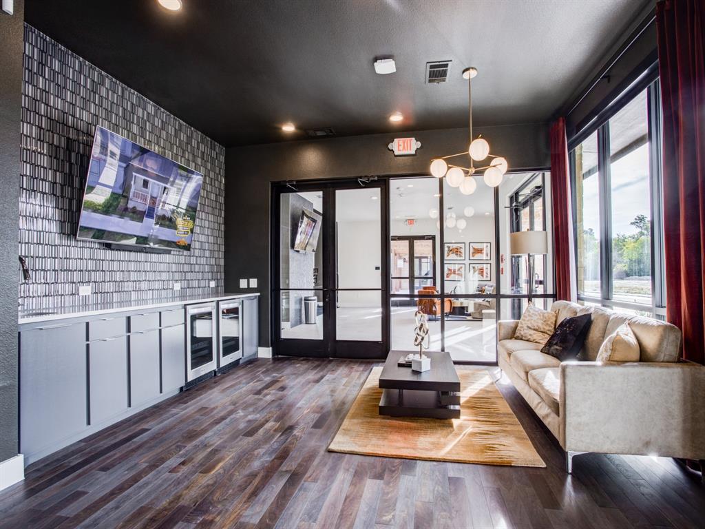 SoHo Square - Residential