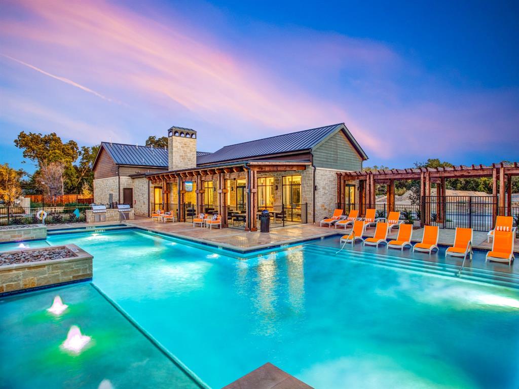 SoHo Square - Residential