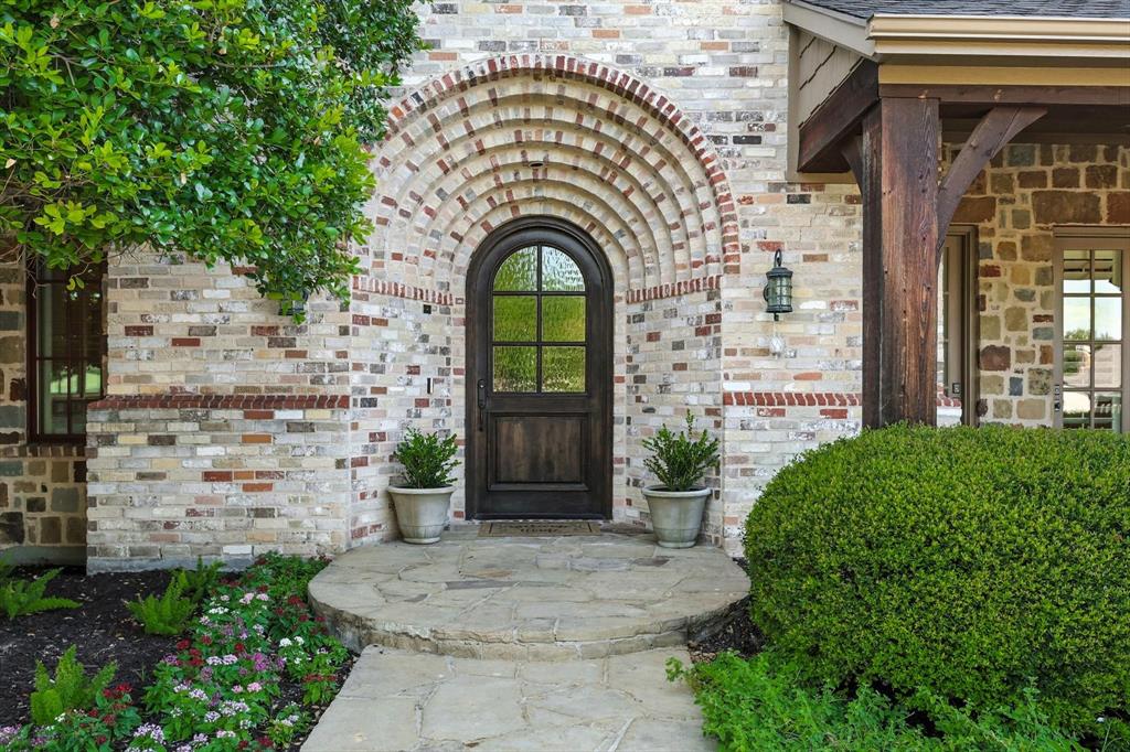 908 Los Altos Trail