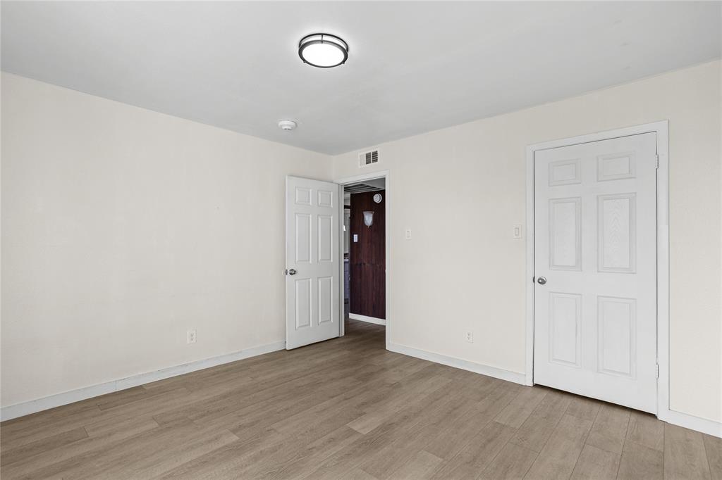 Cambridge Condos Ph 01 03 - Residential