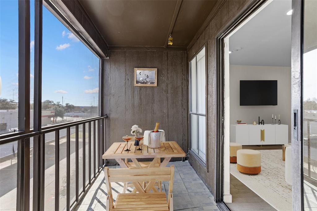 Cambridge Condos Ph 01 03 - Residential