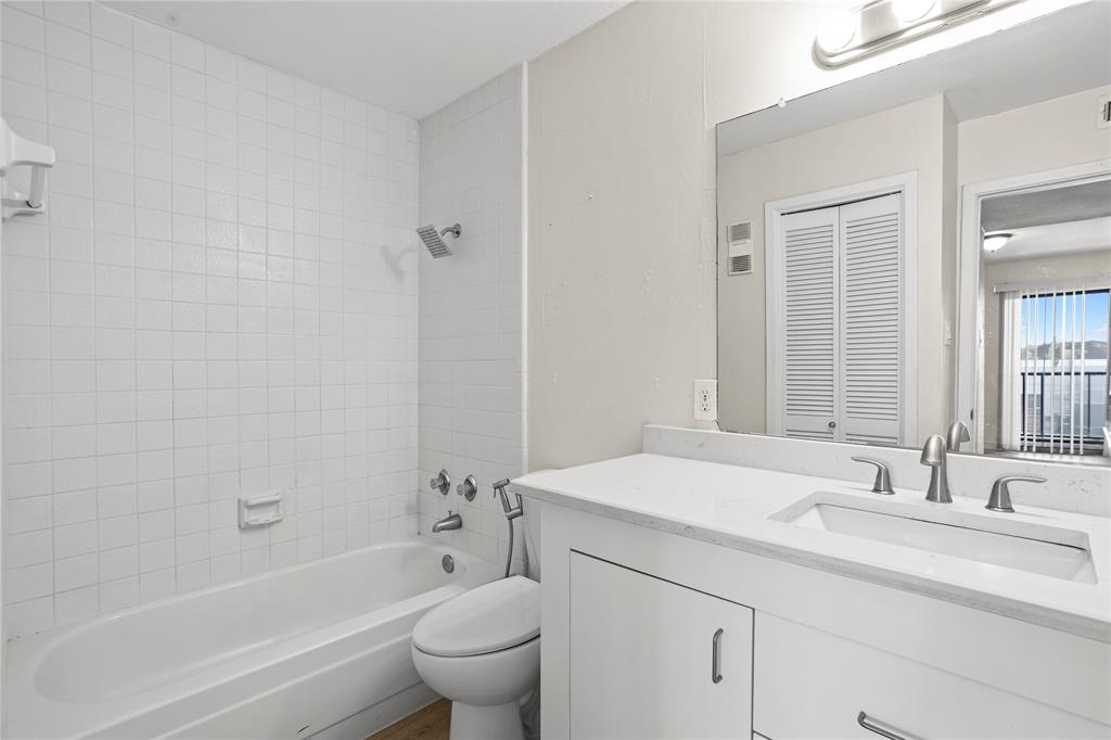 Cambridge Condos Ph 01 03 - Residential