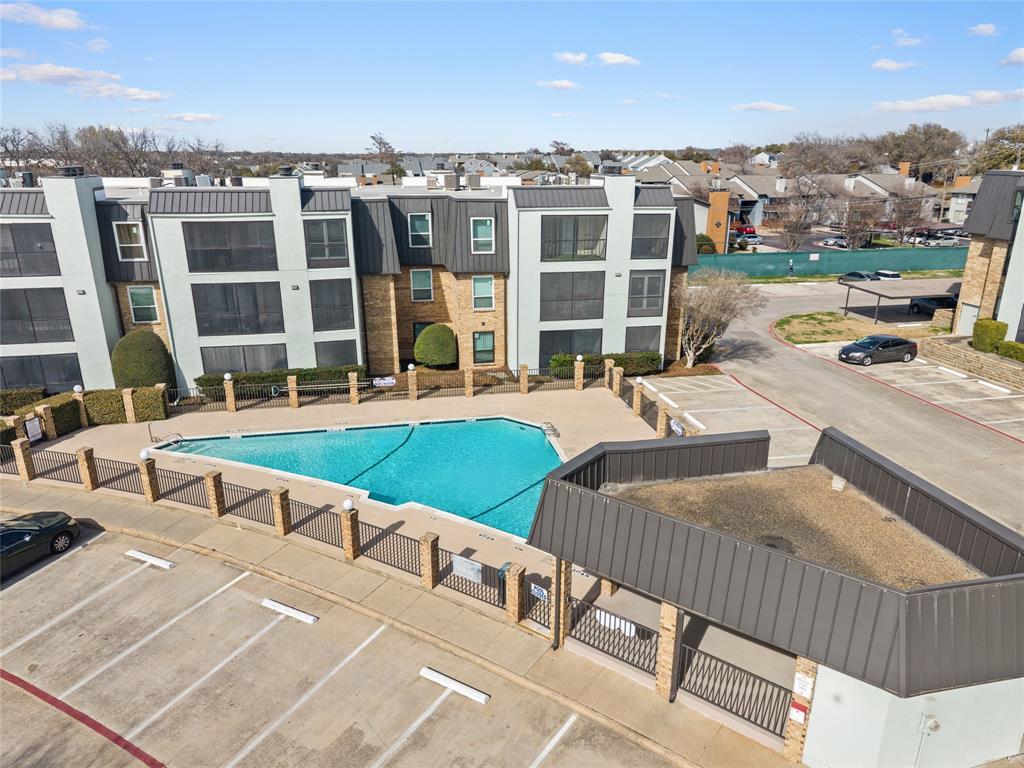 Cambridge Condos Ph 01 03 - Residential