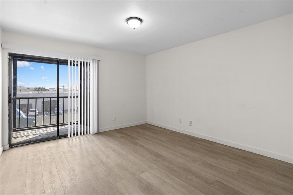 Cambridge Condos Ph 01 03 - Residential