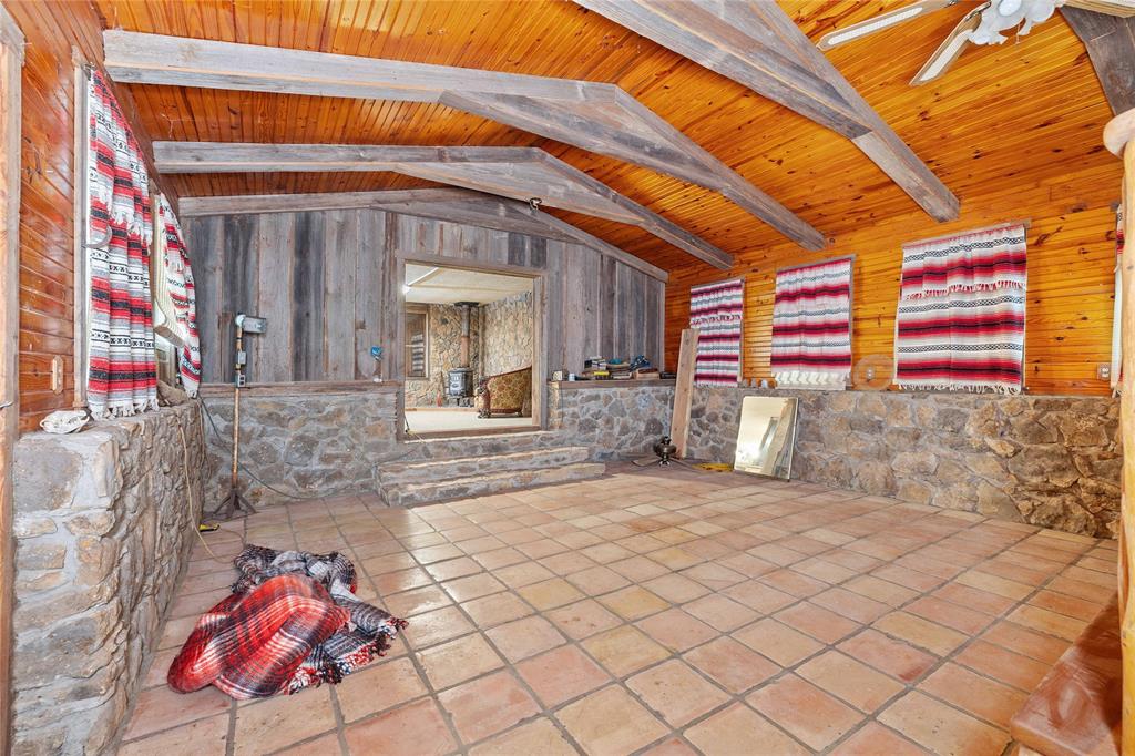 601 Country Oaks Lane
