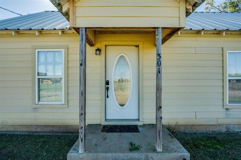 A home in Knox City