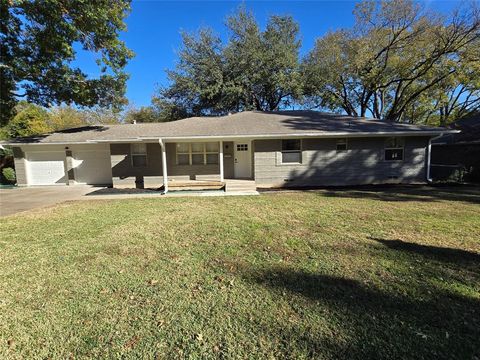 A home in DeSoto