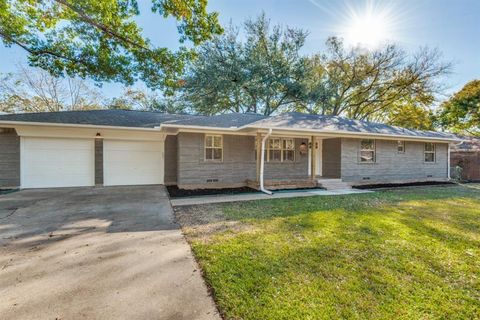 A home in DeSoto