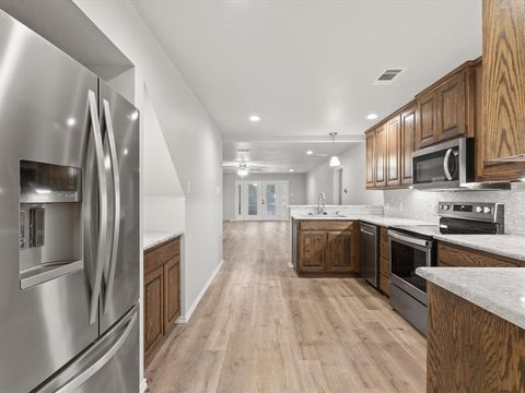 Tiny photo for 4404 W Fernwood Court, Granbury, TX 76049 (MLS # 21201123)