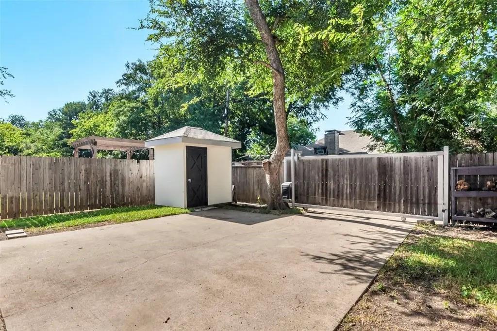 Lake Como Place - Residential