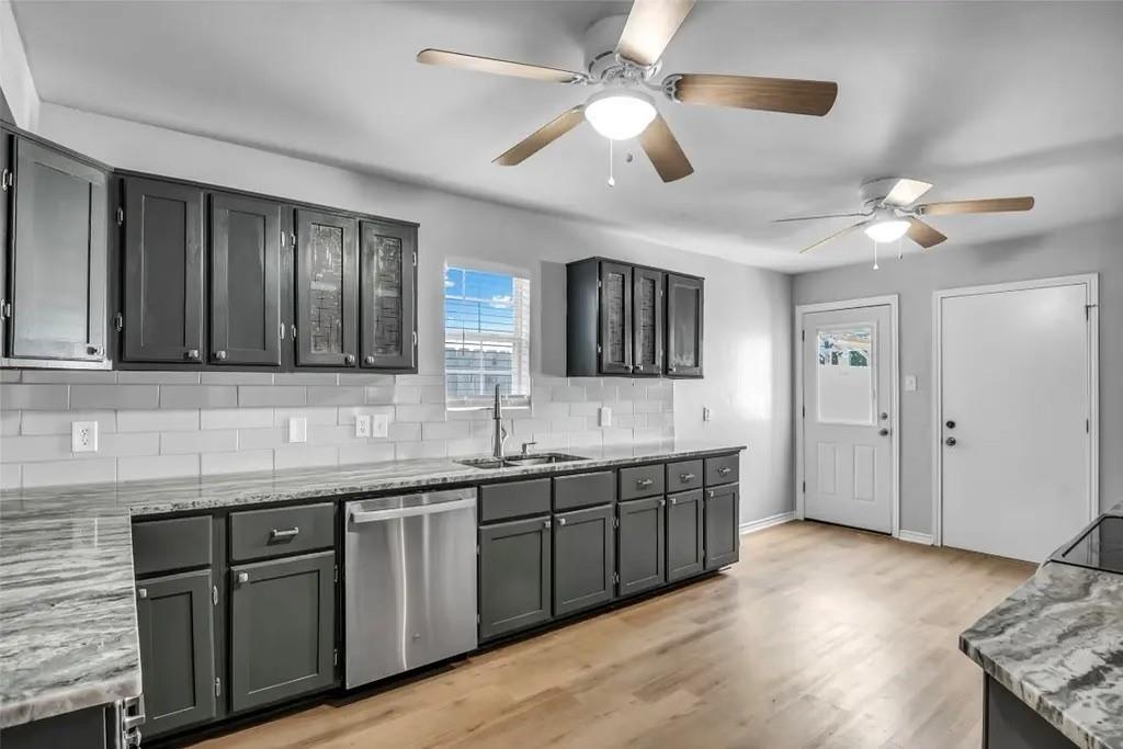 Lake Como Place - Residential