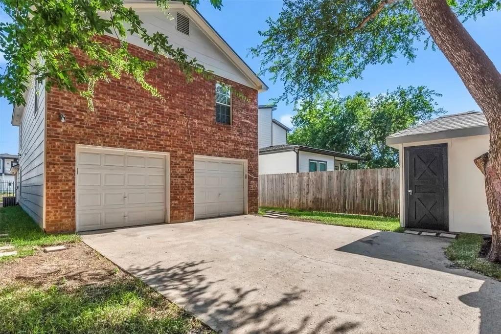 Lake Como Place - Residential