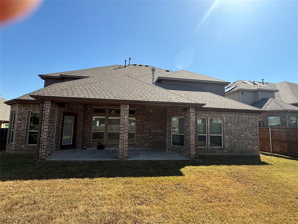 912 Foxtail Drive