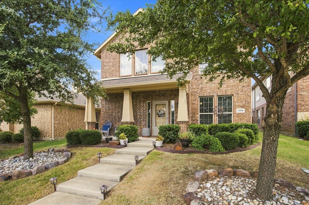 1709 Applegate Way