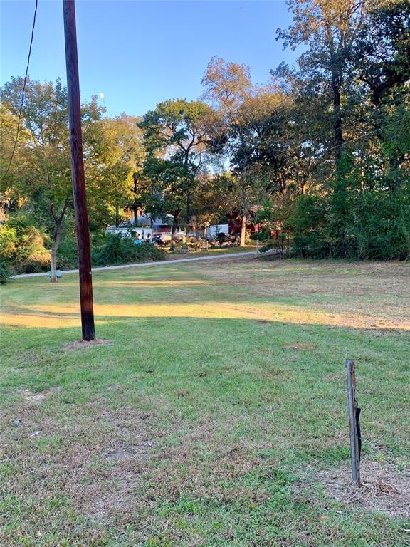 00 Leaning Oak Drive