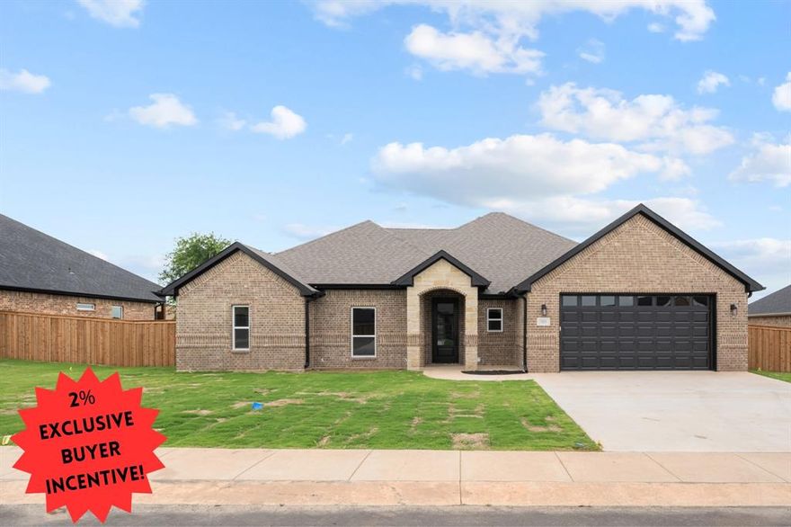 2% EXCLUSIVE INCENTIVE OFFERED FOR BUYERS! UP TO $7,258 IN CONCESSIONS! 
Quality Construction From Start To Finish! Gorgeous new construction home in the heart of Mabank! This 4-2-2 provides a very spacious & versatile floor plan with a flex room that could serve as an office or fourth bedroom. Very open concept in living, kitchen, & dining areas. Beautiful finish outs featuring tray ceilings, recessed lighting, crown molding, rounded corners, quartz countertops, tile back splash, & luxury vinyl plank flooring. Great split bedroom arrangement with nice master suite that offers counter height vanity with dual sinks, lighted makeup vanity, large fully tiled shower, separate tub, & generous walk-in closet. Wonderful storage space through out the home. Great covered patio with ceiling fan. Exterior features include fully sprinkled & sodded yard, flood lights, gutters, & wood privacy fenced backyard. Stone Meadow subdivision is a prime location with close proximity to schools, shopping, dining, Cedar Creek Lake, & Hwy 175 for easy commute to DFW & Tyler!