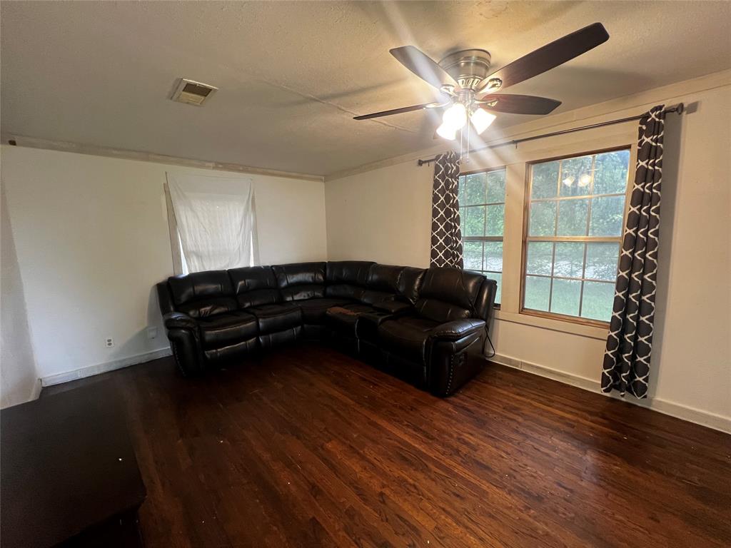 319 Ridgecrest Court