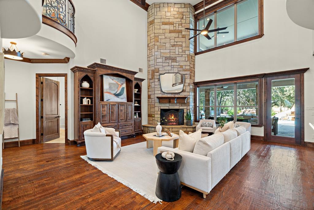 664 Manor Drive