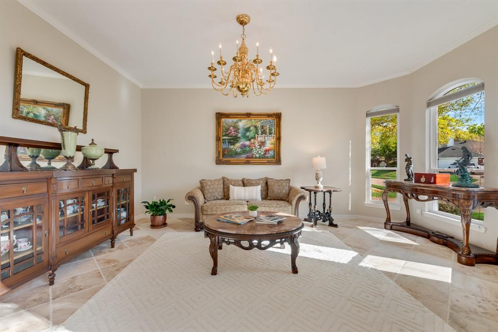 8809 Creekside Drive