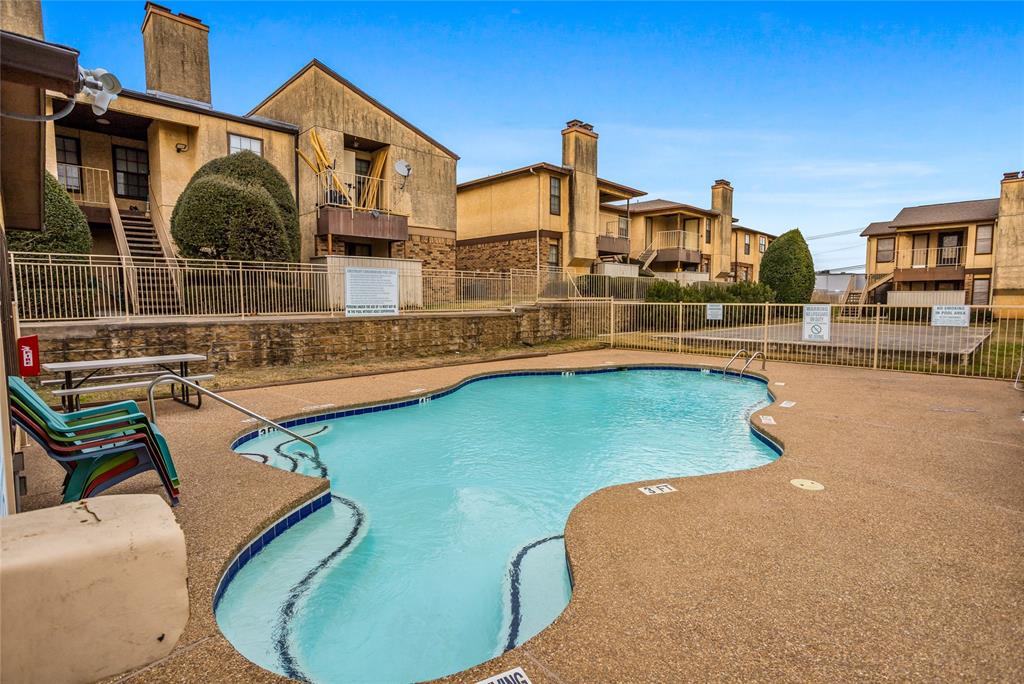 Crestbluff Condo - Residential