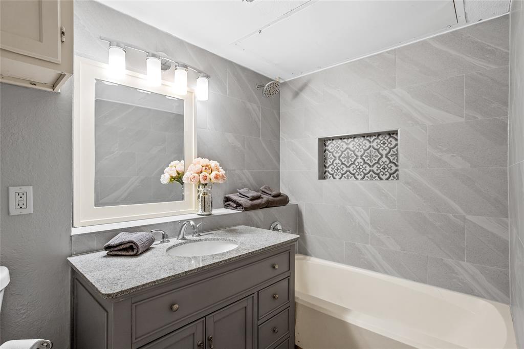 Crestbluff Condo - Residential