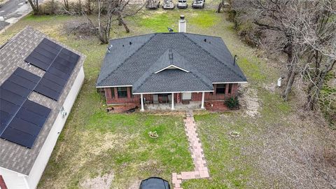 A home in Corsicana