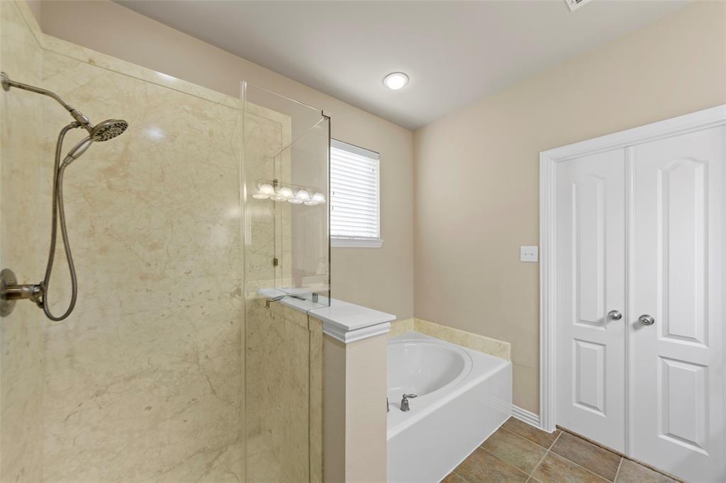 Suncreek Twnhms - Residential