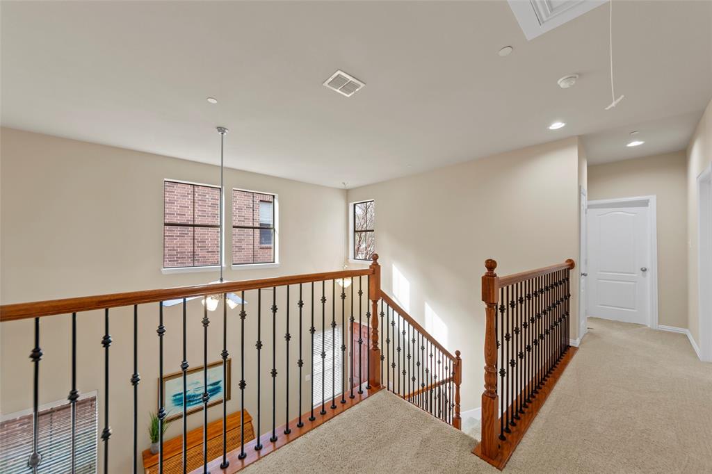 Suncreek Twnhms - Residential