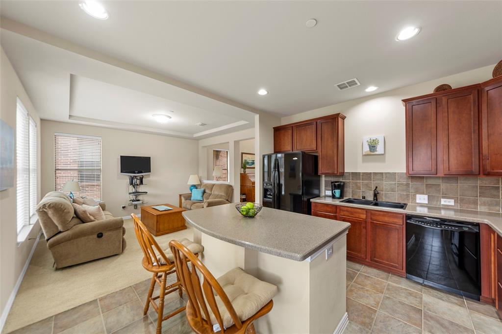 Suncreek Twnhms - Residential