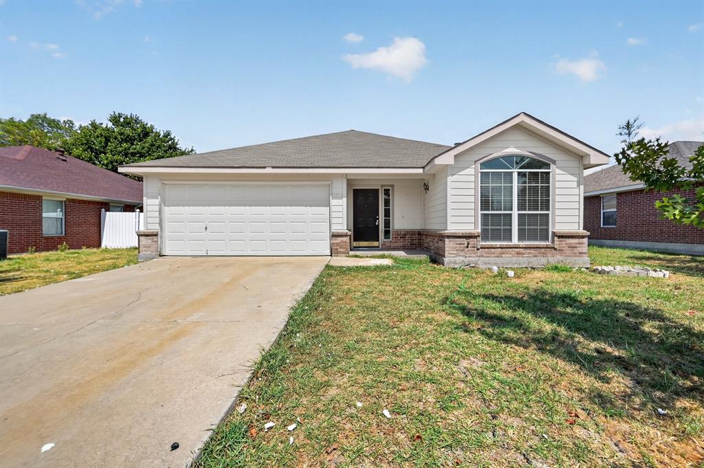 Photo of 406 Oxford Loop, Princeton, TX 75407 (MLS # 21392603)