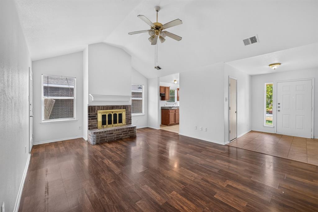 Photo of 406 Oxford Loop, Princeton, TX 75407 (MLS # 21392603)