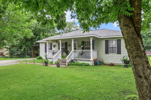 Photo of 304 Lee Street, Wolfe City, TX 75496 (MLS # 21308294)