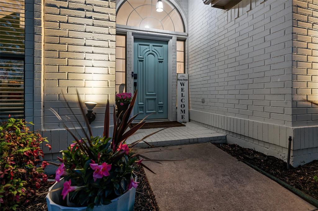 8341 Red Rose Trail