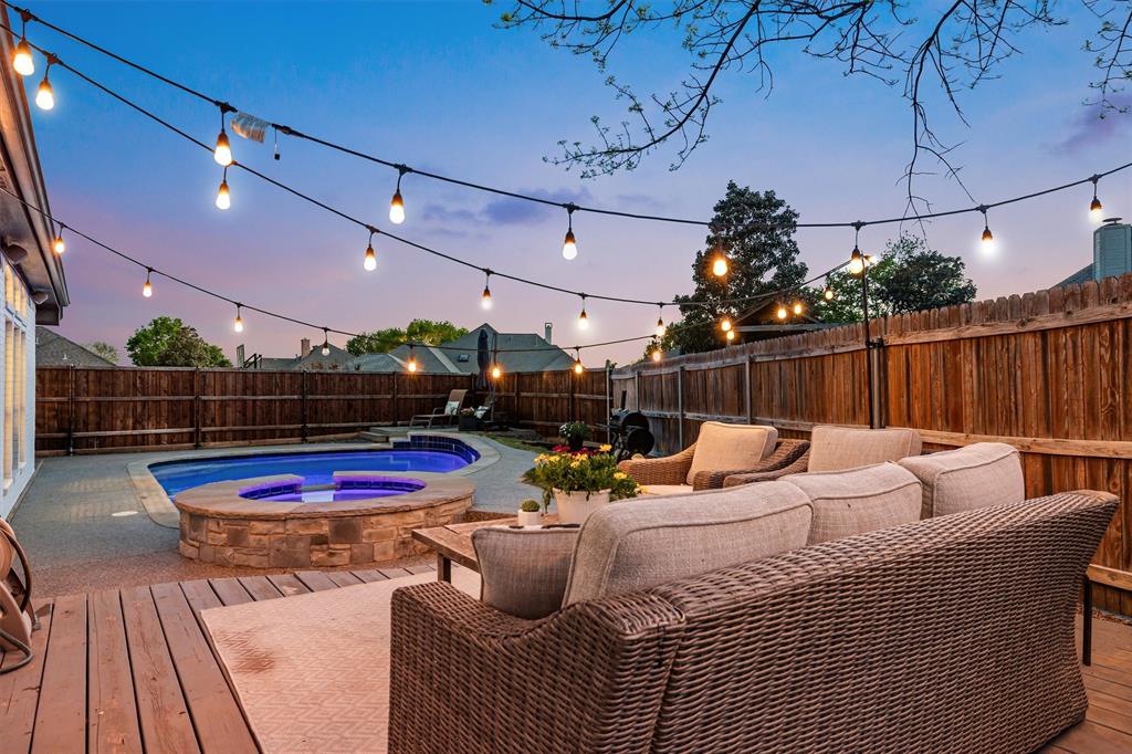 8341 Red Rose Trail