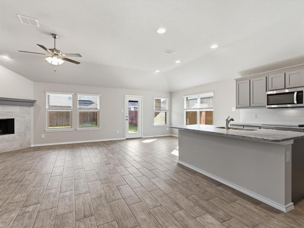 Aspen Mdws Ph 2 - Residential Lease