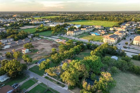 2720 S 2nd Street Waco TX 76706