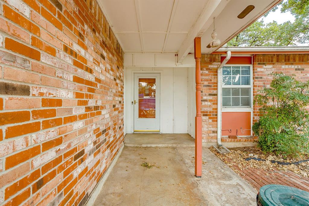 915 Cherry Laurel Lane