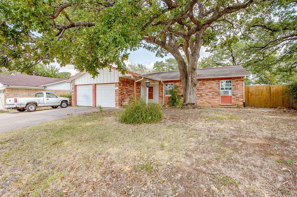 915 Cherry Laurel Lane