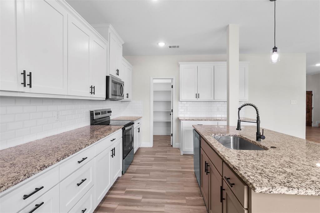 Canyon Creek III - Residential