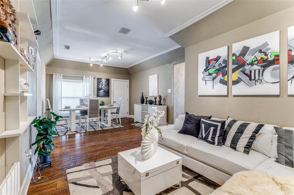 5924 Maceo Lane
