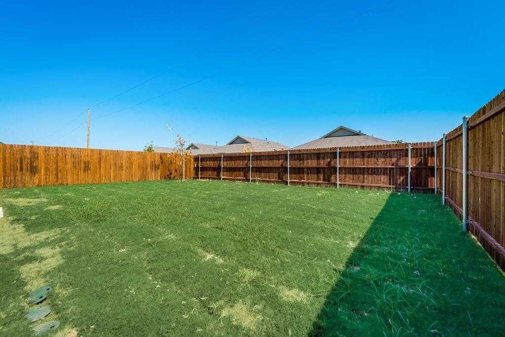 BLUEBONNET EST PH 3 - Residential Lease