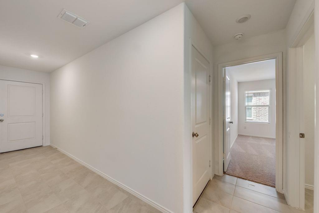 BLUEBONNET EST PH 3 - Residential Lease