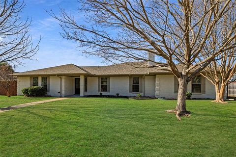 5620 Ledgestone Drive Fort Worth TX 76132