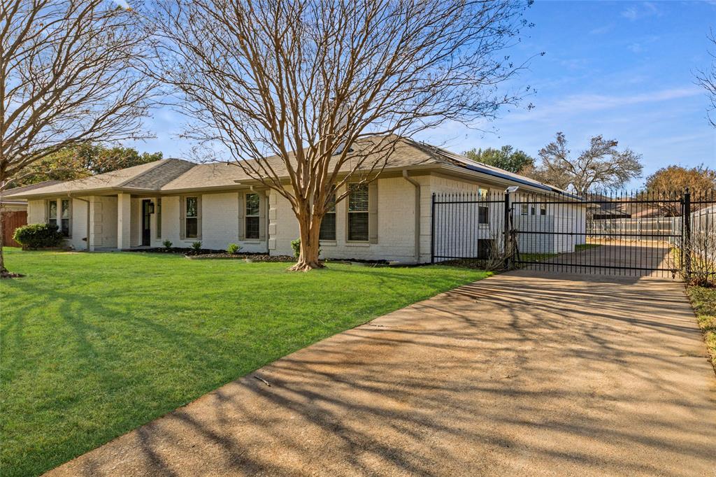 5620 Ledgestone Drive