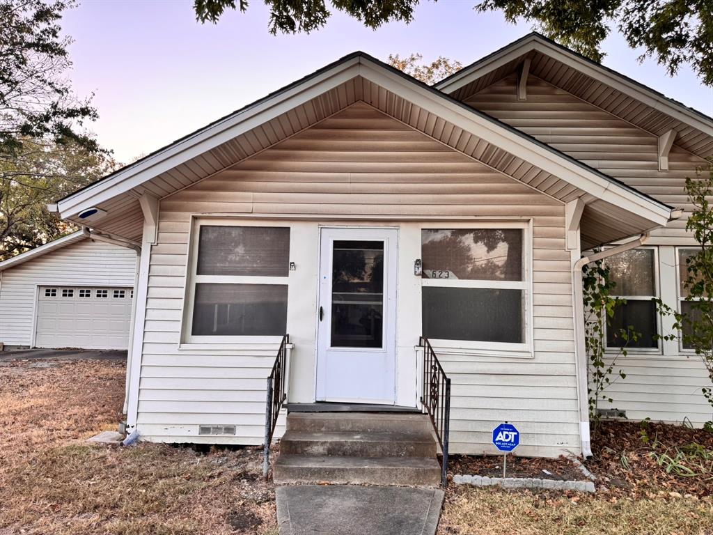 623 N Dallas Avenue