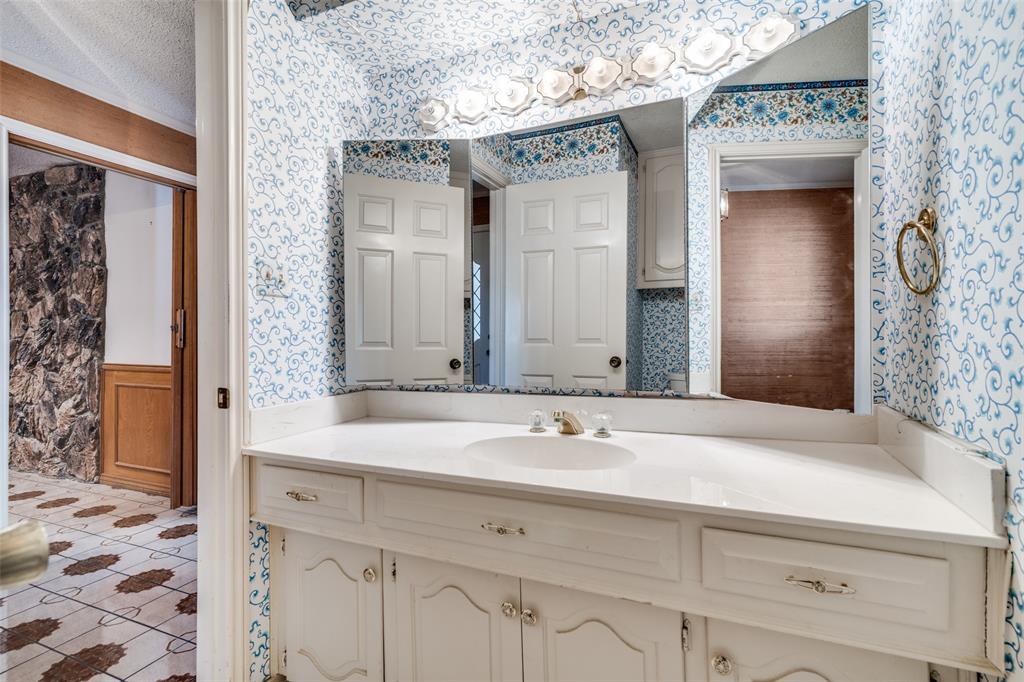 407 Yacht Club Drive