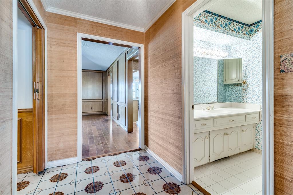 407 Yacht Club Drive