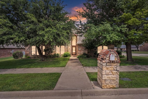 3809 SUMNER CT, SHERMAN, TX 75090 - Image 0dd66ea4cbdac4c5d2890a8e322a23ac/1232664267