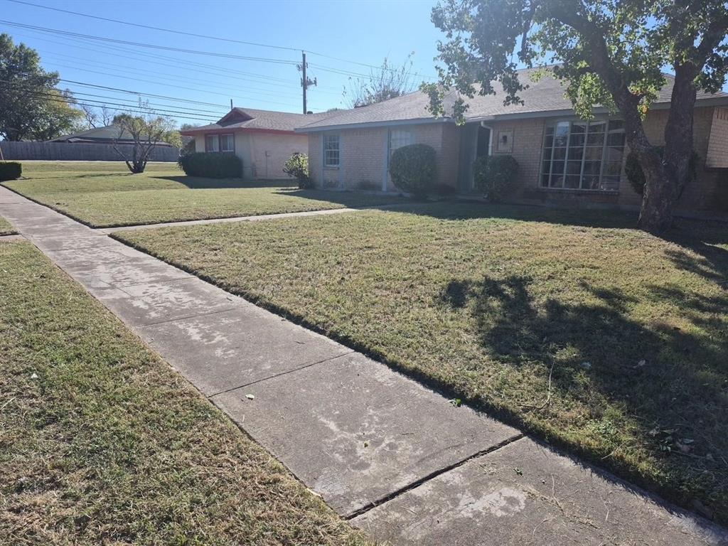 2705 Tanglewood Drive
