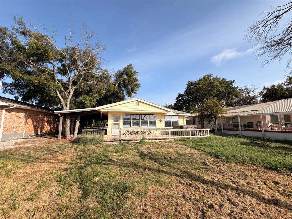 Photo of 223 Avolyn Drive, Brownwood, TX 76801 (MLS # 21350723)